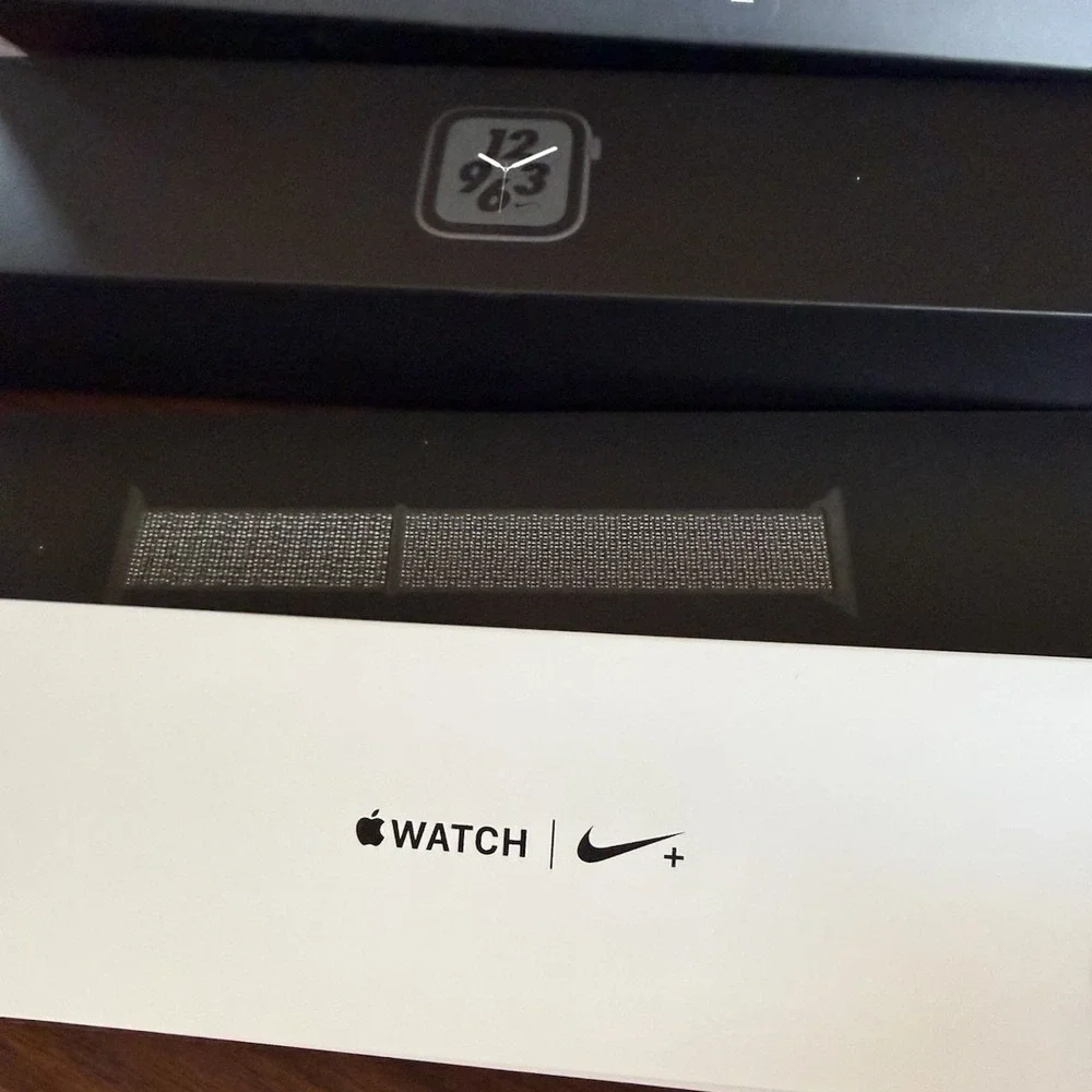 Apple Watch Series 4 Black Presentation Box Nike Sport 44mm 1-3 BOX ONLY